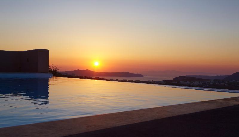 Pýrgos North Santorini A Luxury Spa Hotel מראה חיצוני תמונה